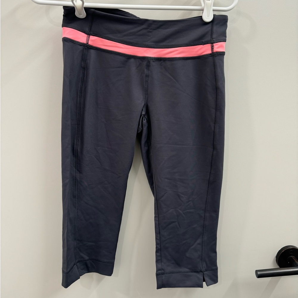 Forever 21 Active Capri Leggings, M, New